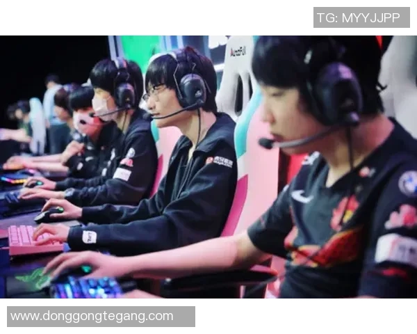 深入分析FPX战队独特的盯防战术及其在比赛中的应用效果